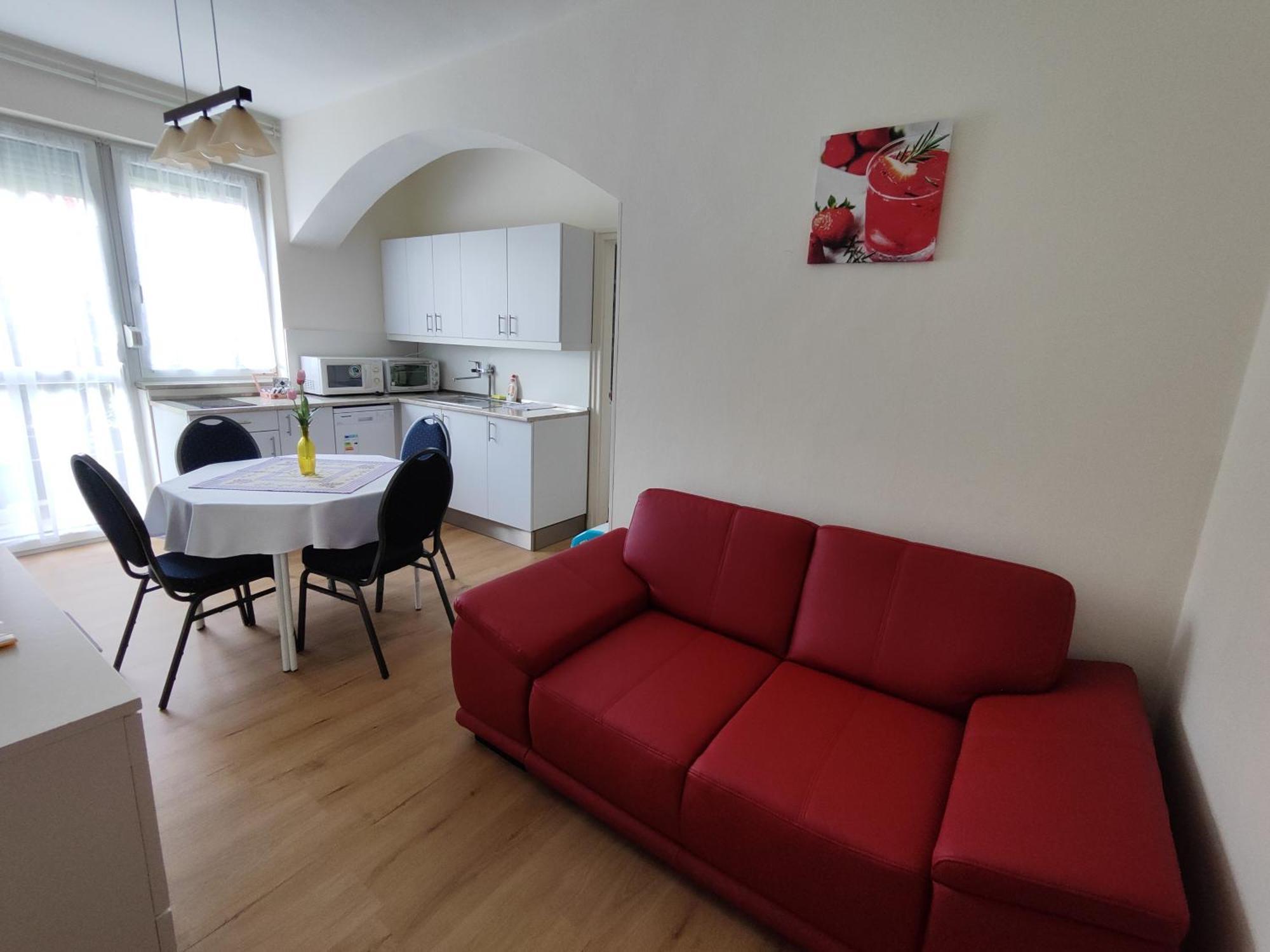 Havasi Vendeghaz Apartment เจเนชดิแอช ภายนอก รูปภาพ